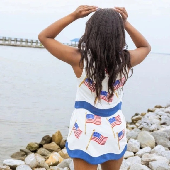 NWT QUEEN OF SPARKLES American flag tank in white/navy - Size Medium - Picture 3 of 6